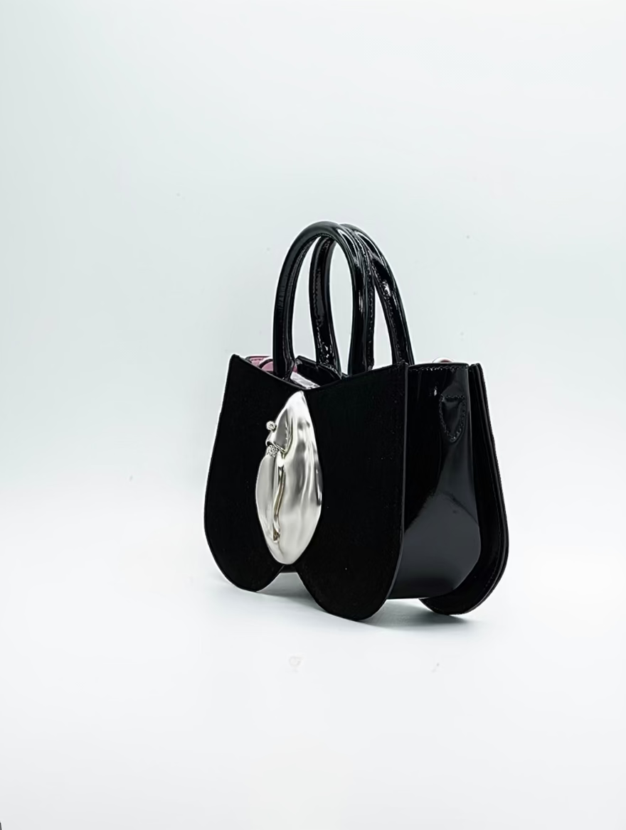 Black Velvet ,Silver Vulva