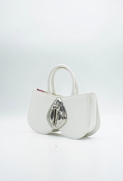 Black leather, Silver Vulva