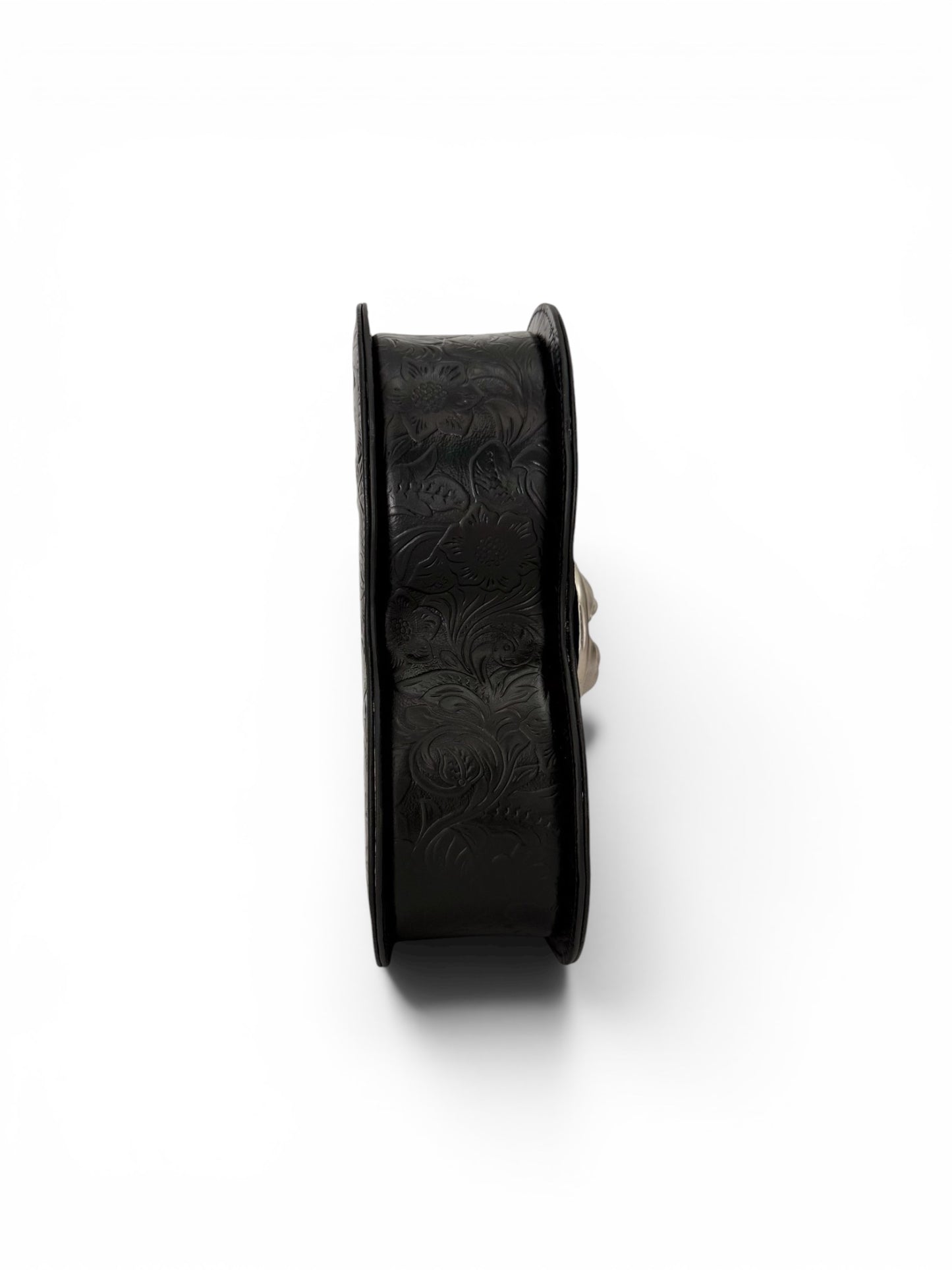 Black Leather, Gold Vulva